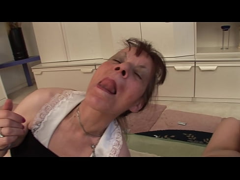 ❤️ Du avinoj kaj unu avo havas triopon Fika video ĉe porno eo.tubesexer-com.ru
