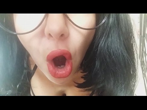 ❤️ Kara, via duonpatrino ne lasos vin iri al lernejo hodiaŭ... Mi bezonas vin tro multe... Fika video ĉe porno eo.tubesexer-com.ru