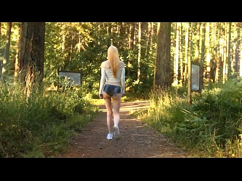 ❤️ Bela virino moviĝas malrapide, ne nuda video Fika video ĉe porno eo.tubesexer-com.ru